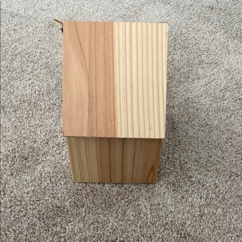 Wooden Honeycomb Bee House! 🏡🐝 - Picture 2 of 4